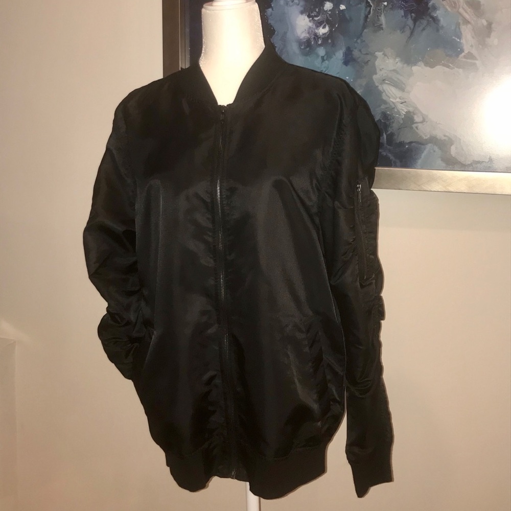 Mens Size Medium Black Nylon Bomber Jacket